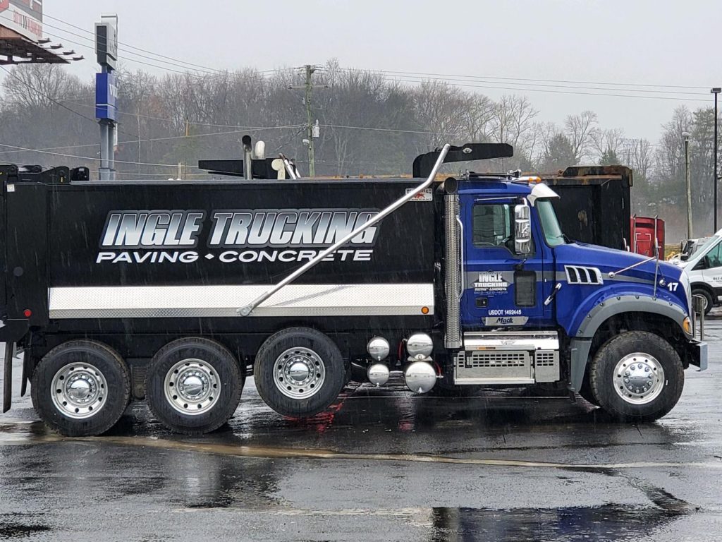 Commercial Trucking Company in Knoxville Hauling Services